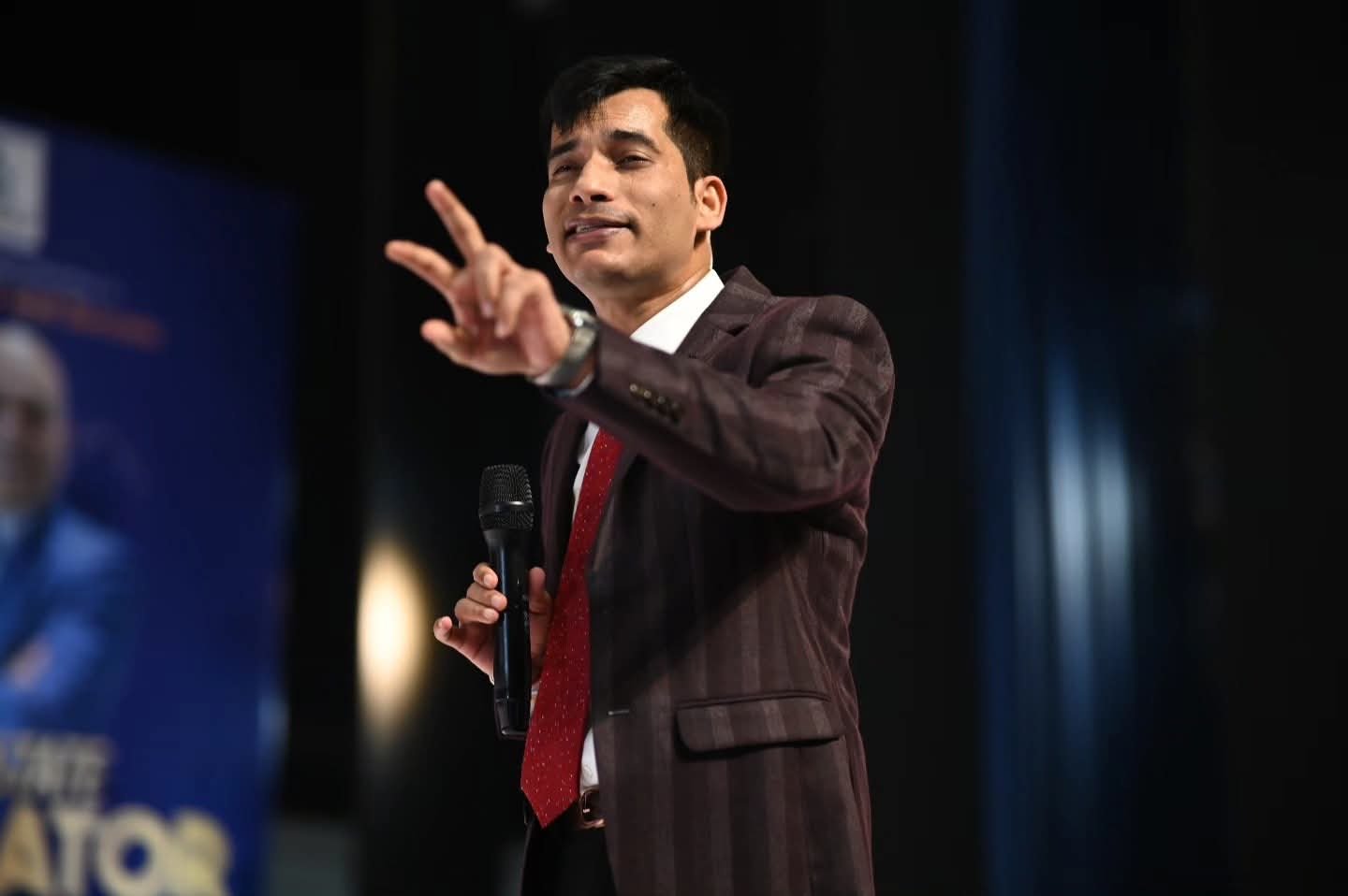Shashish Kumar Tiwari addressing an audience